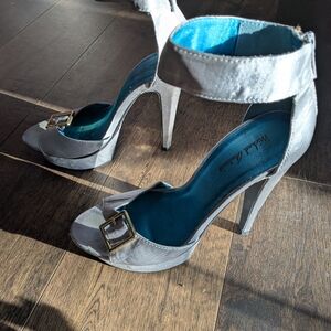 Michael Antonio Silver High Heels with Teal Insole and Gold Buckles
